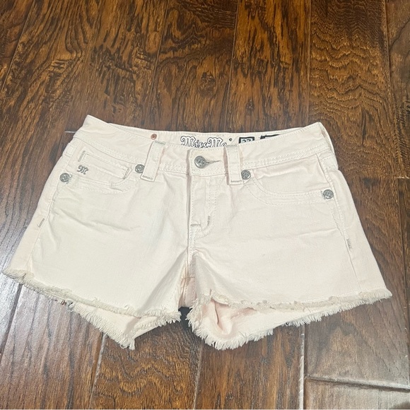 Miss Me Light Pale Pink Embellished Denim Shorts White Label Size 27 Distressed - Picture 13 of 14